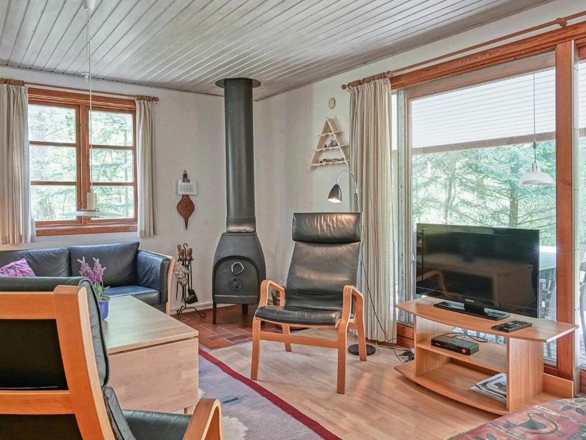 Three-Bedroom Holiday Home In Ronne 4 Εξωτερικό φωτογραφία