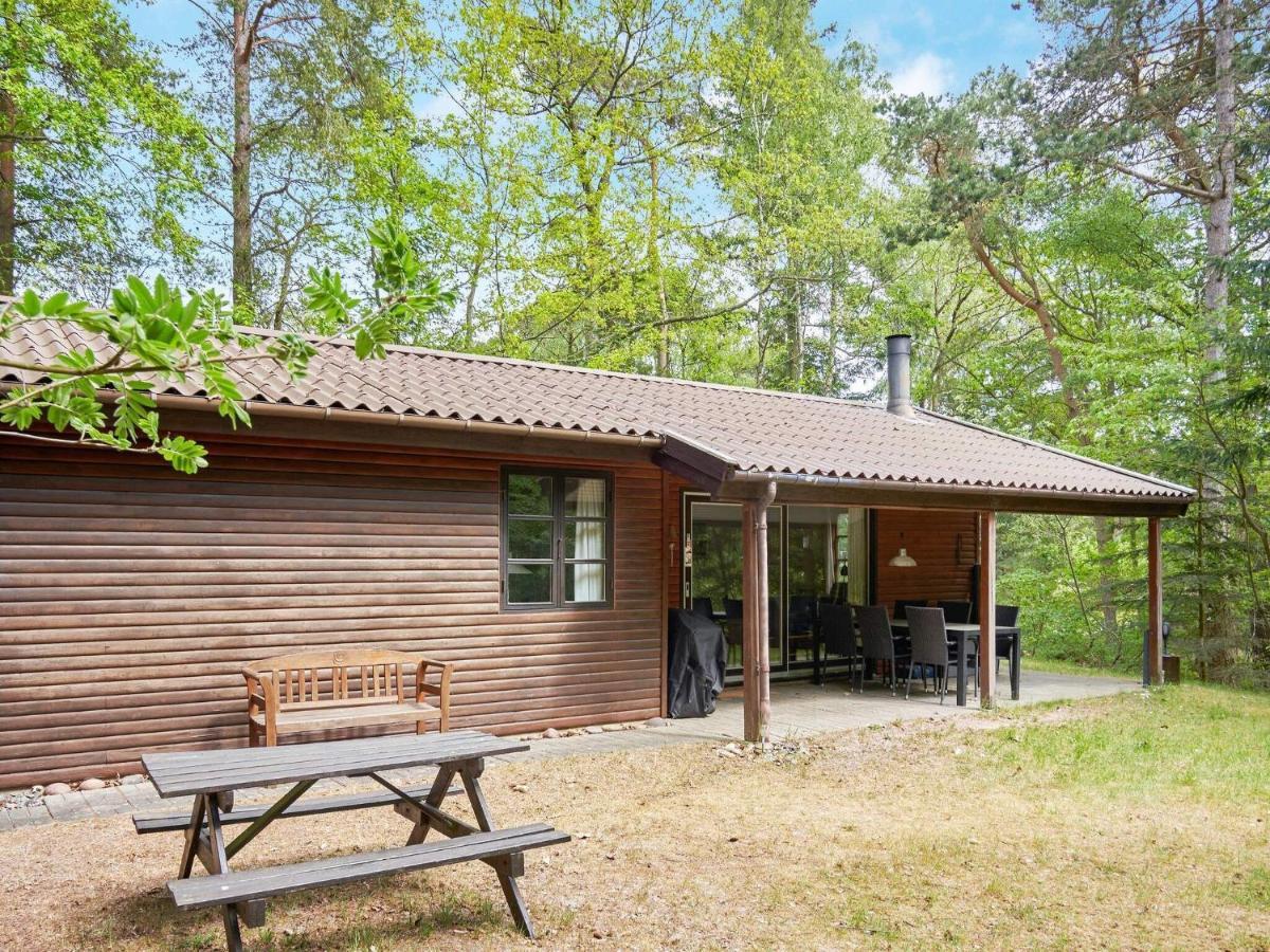 Three-Bedroom Holiday Home In Ronne 4 Εξωτερικό φωτογραφία